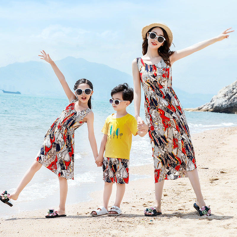 Bohemian Print Dress for Mum and Daughter Summer Family Matching Outfit Dad Son Top and Shorts Suit Lover Couple Clothes New