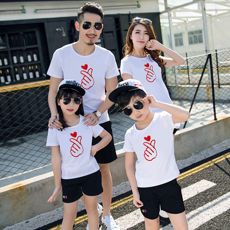 Summer Family Clothing Sets Finger Heart T Shirt Shorts Suits Mother And Daughter Matching Outfits Kids Couples Sportswear