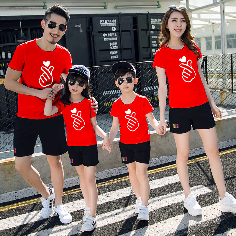 Summer Family Clothing Sets Finger Heart T Shirt Shorts Suits Mother And Daughter Matching Outfits Kids Couples Sportswear
