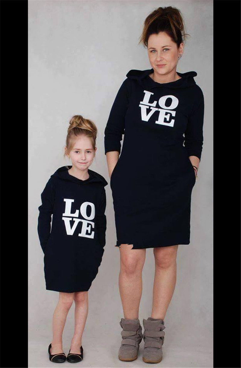 Long-sleeve Mom Girls Hooded Sweatshirt Dresses for Famiy LOVE Letter Print Dress Mother and Daughter Matching Clothes Outfits