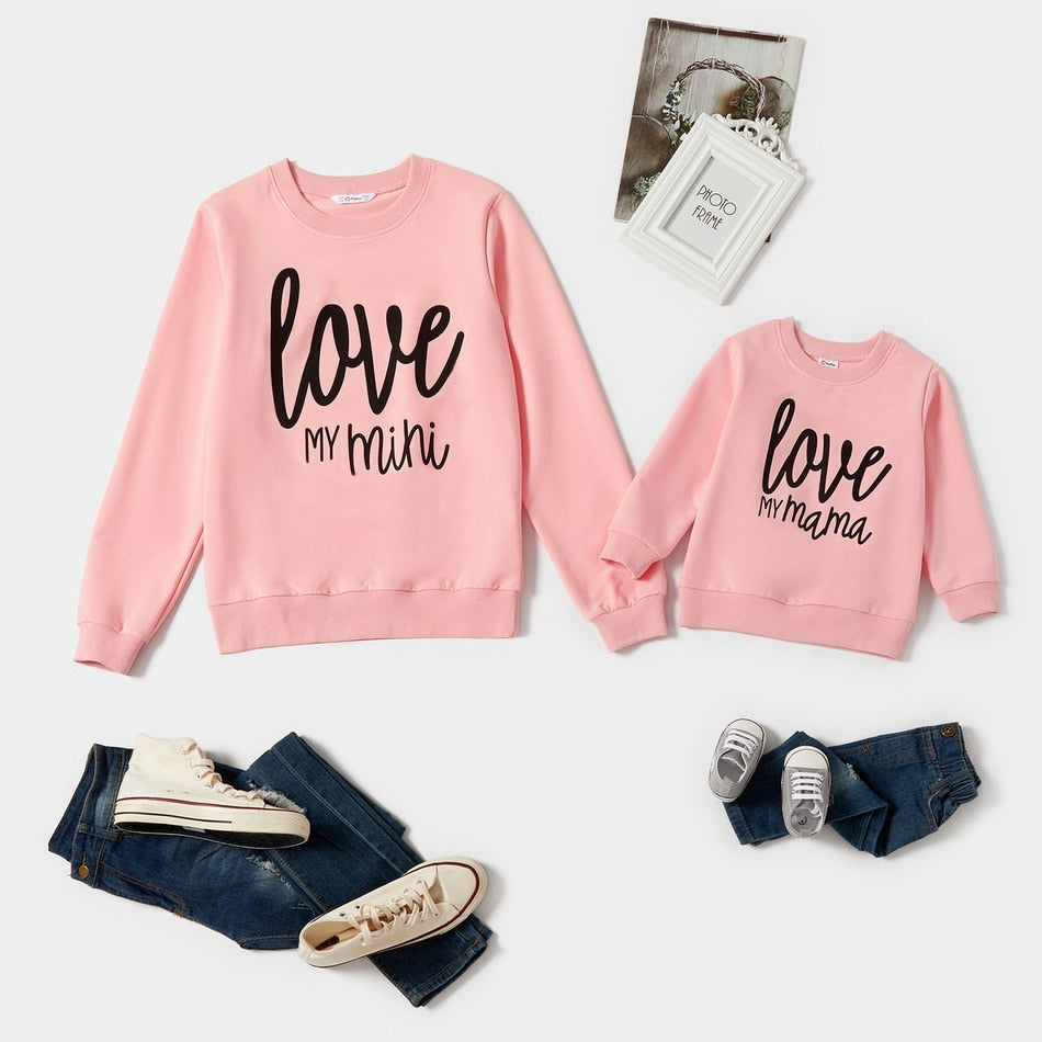 PatPat New Arrival Autumn and Spring Love Letter Print Pink Cotton Sweatshirts for Mom and Me Family Matching Clothing