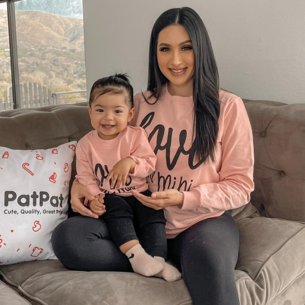 PatPat New Arrival Autumn and Spring Love Letter Print Pink Cotton Sweatshirts for Mom and Me Family Matching Clothing