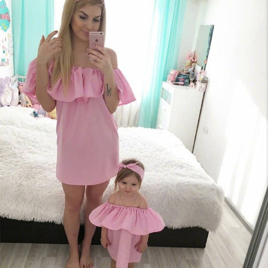 Matching Family Clothing Fashion Off Shoulder Mother Daughter Dresses Summer Cool Mum Newborn Girls Dress Casual Family Clothes