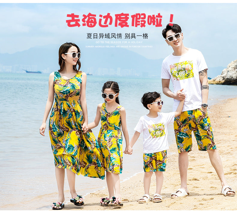 Mom Daughter Print Dress for Summer Holiday Family Matching Outfit Couple Lovers Clothes Dad Son Casual Beach Set Hot Sales