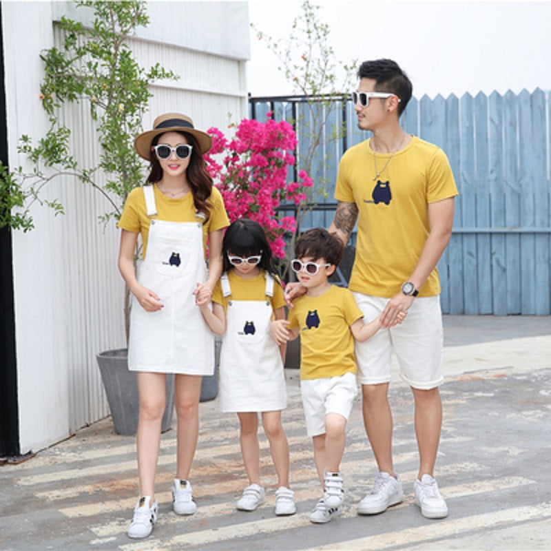 Summer Family Matching Outfits Mother Daughter T-shirt+ Dresses Dad Son T-shirt+Shorts Couple Holiday Clothing