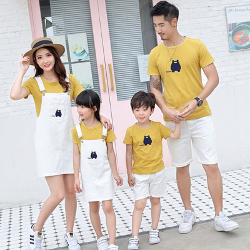 Summer Family Matching Outfits Mother Daughter T-shirt+ Dresses Dad Son T-shirt+Shorts Couple Holiday Clothing