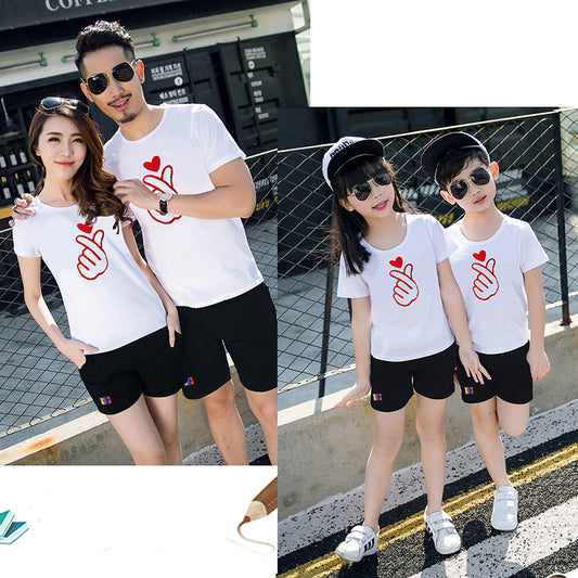 Summer Family Clothing Sets Finger Heart T Shirt Shorts Suits Mother And Daughter Matching Outfits Kids Couples Sportswear