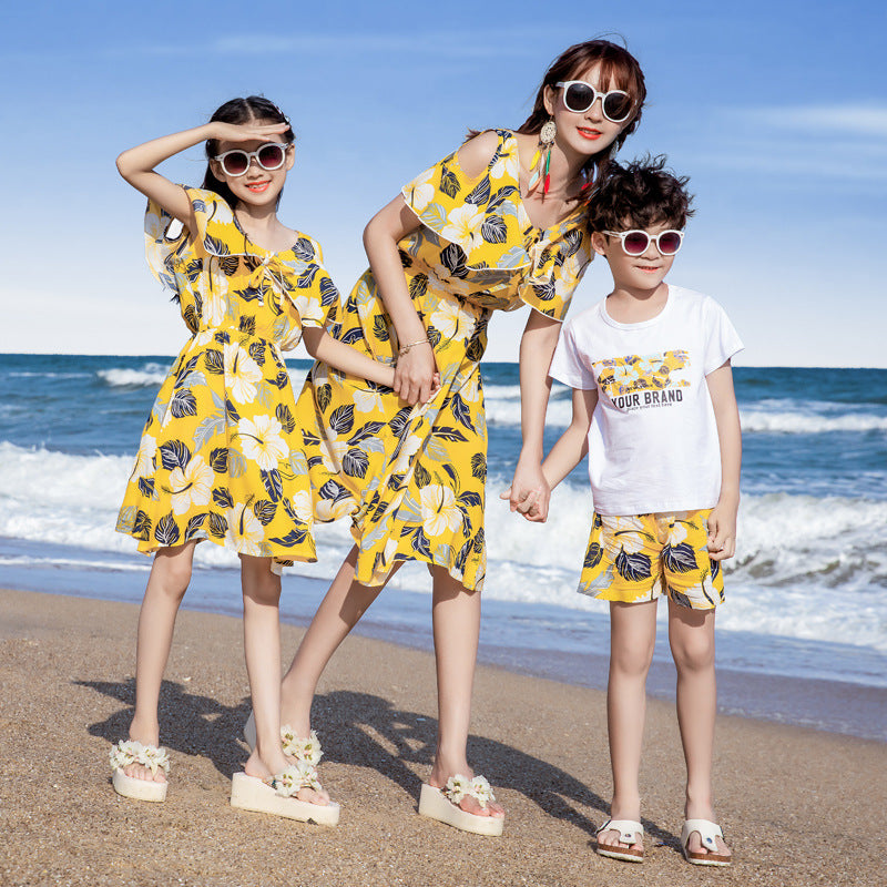 Summer Family Matching Outfits Mom Girls Flower Dresses Dad Son Boys White TShirt+Shorts 2PCS Sets Vacation Couple Beach Clothes